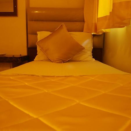 Hotel Silver Castle Βομβάη Εξωτερικό φωτογραφία