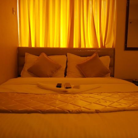 Hotel Silver Castle Βομβάη Εξωτερικό φωτογραφία