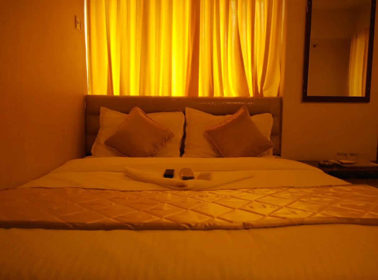 Hotel Silver Castle Βομβάη Εξωτερικό φωτογραφία